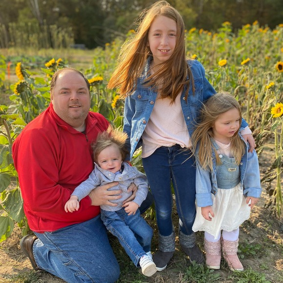 Profile Picture of Hannah Quick (@hrnix86) on Poshmark