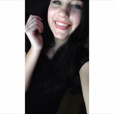 Profile Picture of Alexa McDevitt (@alexa_mcdevitt) on Twitter