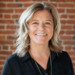 Profile Picture of Kelly McNamara (@kellysuemc) on Twitter