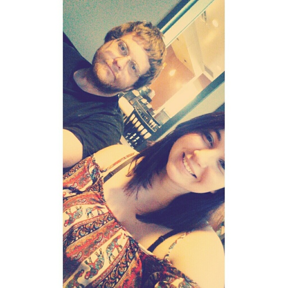 Profile Picture of Whitney Tidman (@whitneytee) on Poshmark