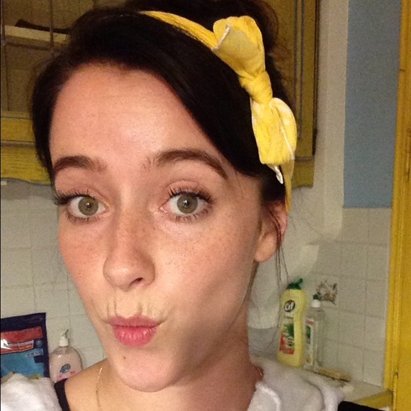 Profile Picture of Amanda Go (@amandapanda330) on Poshmark