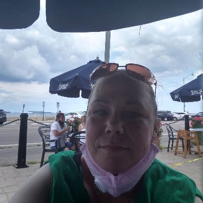 Profile Picture of Lori Schmid (@LoriSchmid11) on Twitter