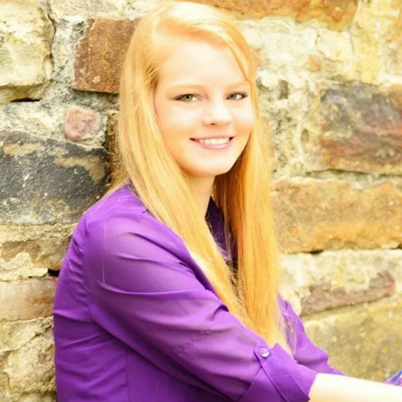 Cheyenne Burdess - Poshmark Profile Picture of Cheyenne Burdess (@cburdess) on Poshmark