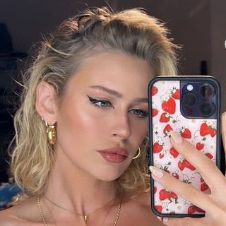 Profile Picture of Manders (@amandakaylor) on Instagram