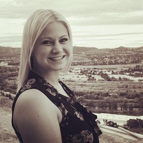 Profile Picture of Louise Hernandez (@toodlelou4) on Pinterest