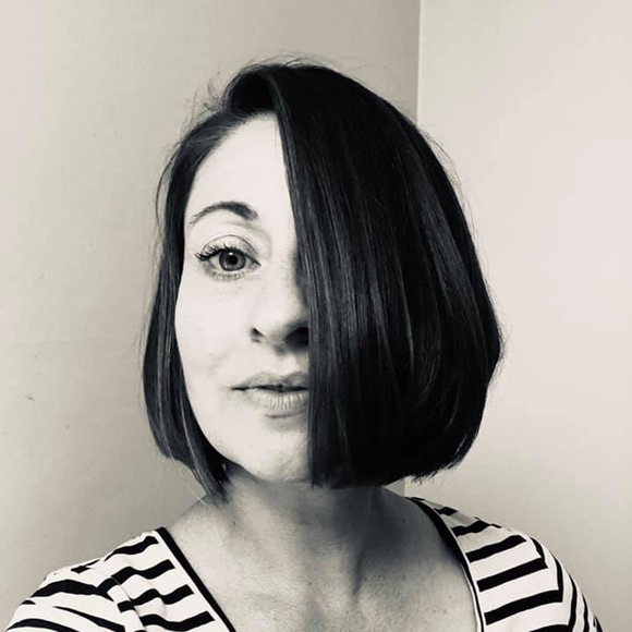 Profile Picture of Mandy Bowler (@mandybowler) on Poshmark