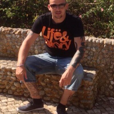 Profile Picture of Aaron Burroughs (@burroughs1981) on Twitter