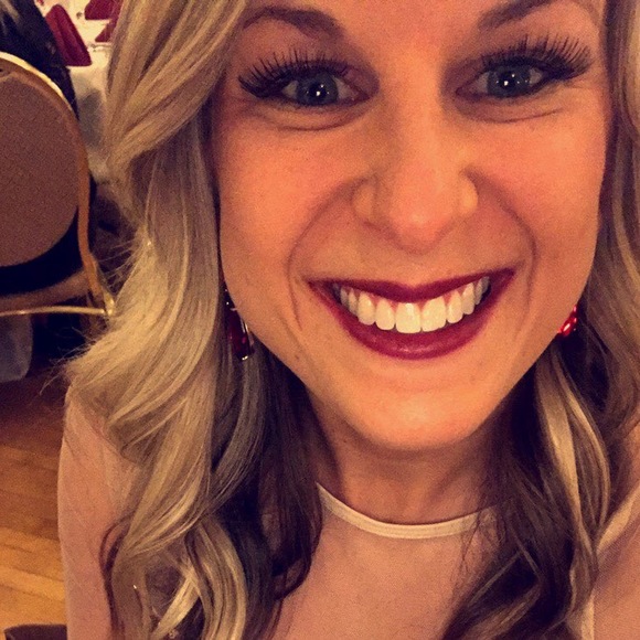 Profile Picture of Macy Stork (@macy_stork) on Poshmark