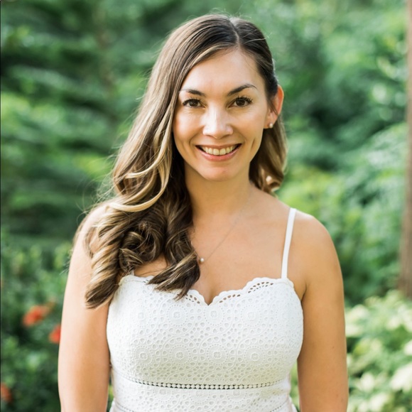 Profile Picture of Dawn Scruggs (@dawndianne) on Poshmark