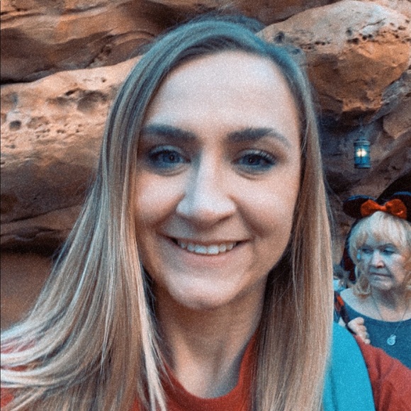 Profile Picture of Jessica Rathke (@jrathke47) on Poshmark