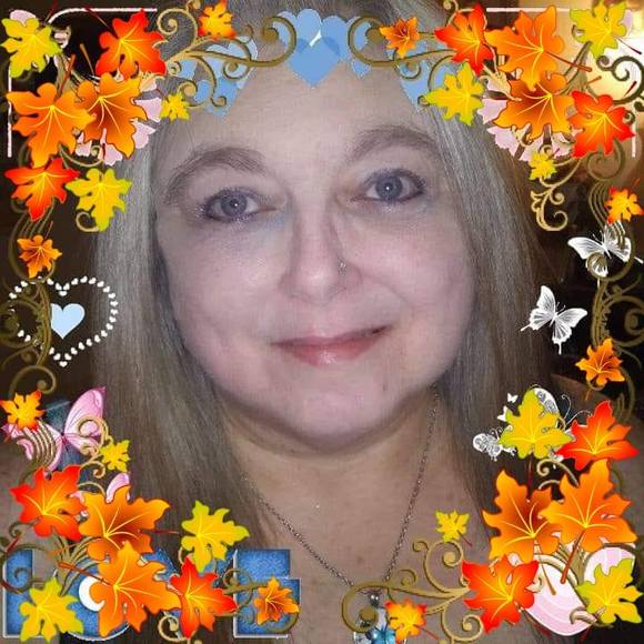 Profile Picture of Tammy Okesson (@tammieokesson) on Poshmark