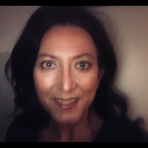 Profile Picture of Dawn Rice (@dawnmrice) on Poshmark