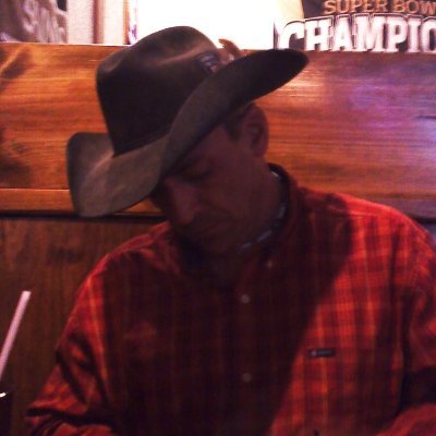 Profile Picture of Justin Ernest (@justinernest71) on Twitter