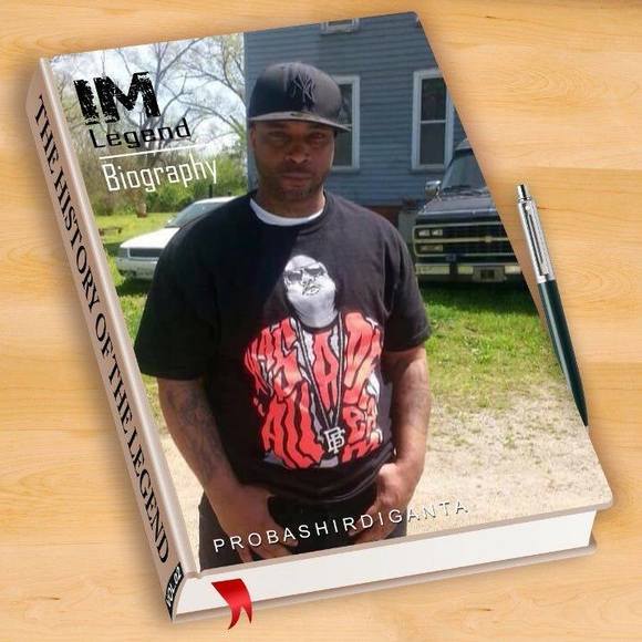 Profile Picture of Ed Freeman (@edlover914) on Poshmark