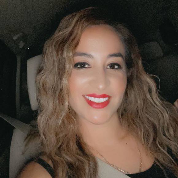 Profile Picture of Yvette Jimenez (@yvet95) on Poshmark