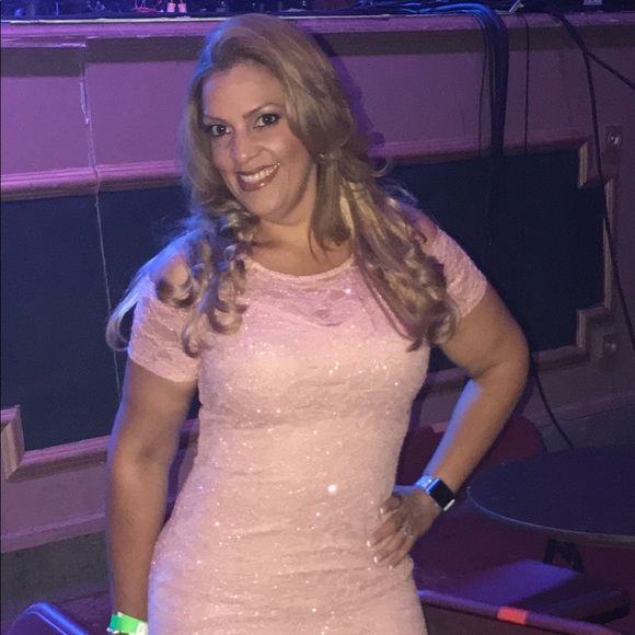 Profile Picture of Daniela Gomez (@dgomez410) on Poshmark