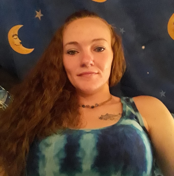 Profile Picture of Johnna Harker (@rainbowlove0420) on Poshmark