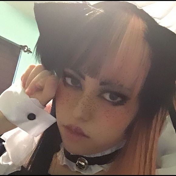 Profile Picture of Krystal Dunatov (@drunkencomedan) on Poshmark