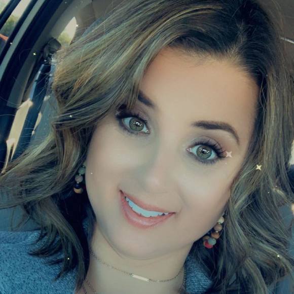 Profile Picture of Amber Maziarz- parham (@amberparham) on Poshmark