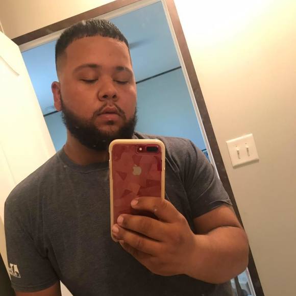 Profile Picture of Shawn Michael (@shawnmichael477) on Poshmark