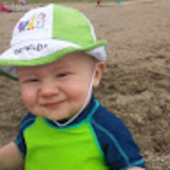 Profile Picture of Alisha Dellostritto (@alishadello) on Poshmark