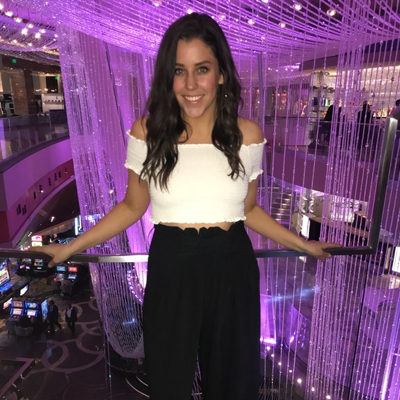 Profile Picture of Amy Connor (@amylconnor) on Poshmark