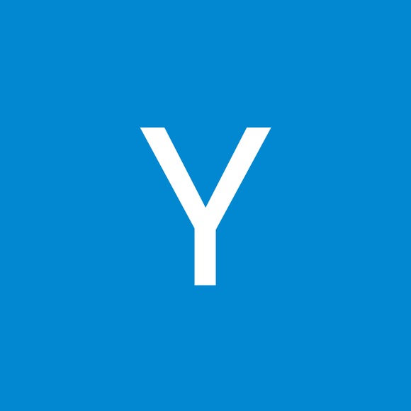Profile Picture of Yolanda Lugo (@yolandalugo8990) on Poshmark