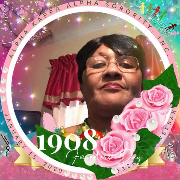 Profile Picture of Ardean Mitchell (@ardeanmitchell) on Poshmark