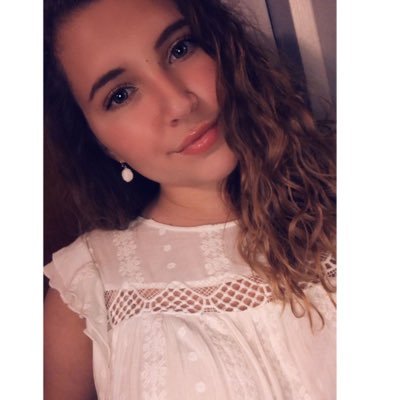 Profile Picture of Megan Apesos (@MeganApesos) on Twitter