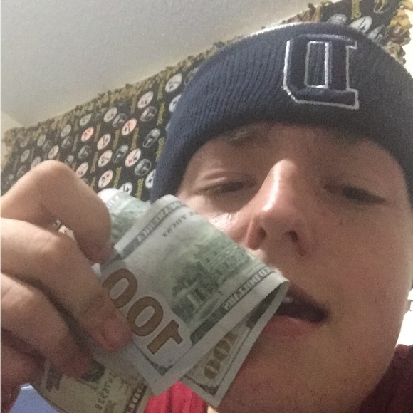 Profile Picture of Cooper Smith (@cmith98) on Poshmark