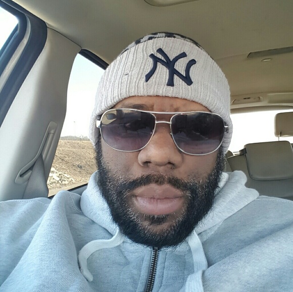 Profile Picture of Kyle Harris (@bigzal) on Poshmark