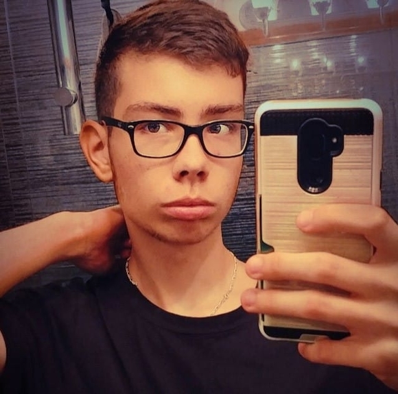 Profile Picture of Jimmy Carney (@jimmycarney) on Poshmark