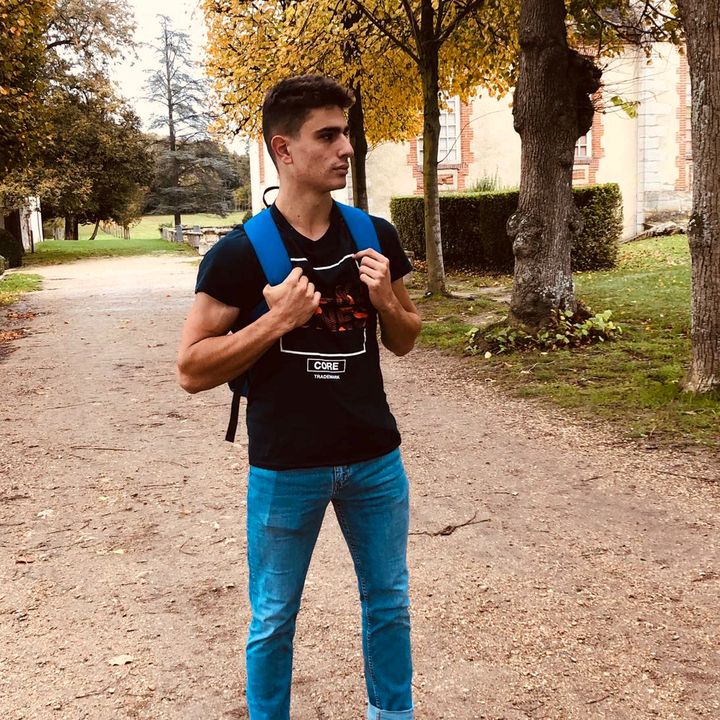 Profile Picture of Carlitoooooo (@carlitorry) on Tiktok