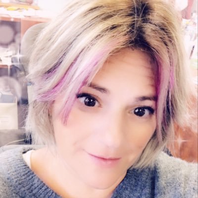 Profile Picture of Lori Ackerman (@loriackerman14) on Twitter