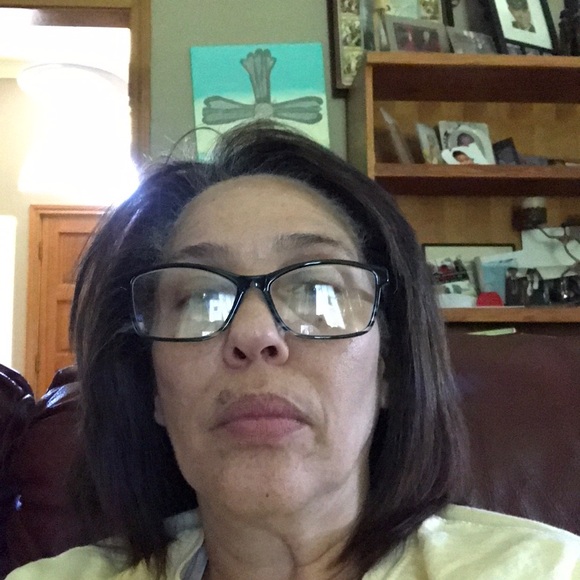 Profile Picture of Lynn Espree (@ljespree) on Poshmark