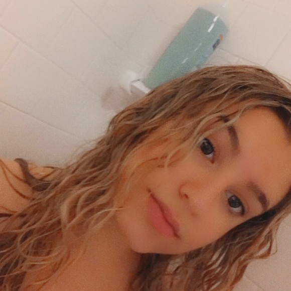 Makenzi Beauparlant - Poshmark Profile Picture of Makenzi Beauparlant (@makenzi_2005) on Poshmark