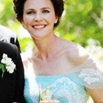 Profile Picture of Vikki Graham (@vikkiswardrobe) on Instagram