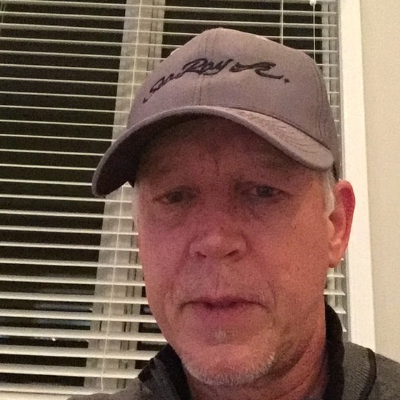 Profile Picture of Mike Poe (@keystone9978) on Poshmark