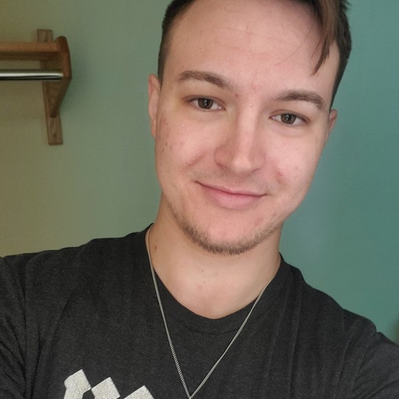 Profile Picture of Daniel Wessels (@danwess) on Poshmark