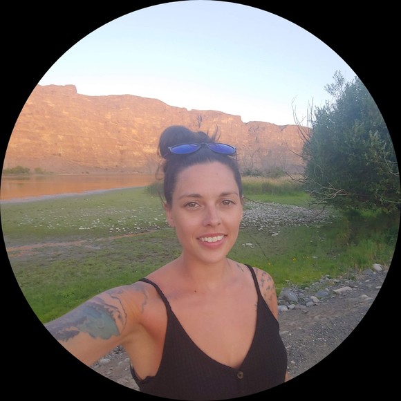 Profile Picture of Katie Eltrich (@meltrich58) on Poshmark