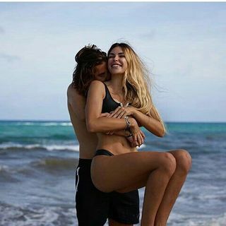 Profile Picture of ELISABETH AND JONATHAN 💟 (@riouxandgermain) on Instagram