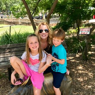 Profile Picture of Mandy Lamphier (@mandy.lamphier) on Facebook