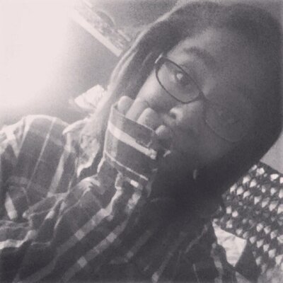 Profile Picture of OfMiceAndMari (@mari__thompson) on Twitter