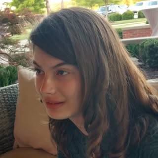 Profile Picture of Julianne Kos (@julianne_kos) on Instagram