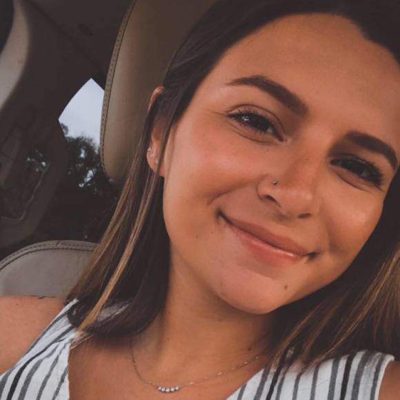 Profile Picture of Rachel Halcumb (@rachelhalcumb95) on Poshmark