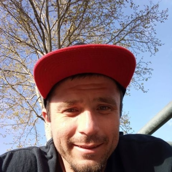 Profile Picture of Christian Craig (@christiancra647) on Poshmark