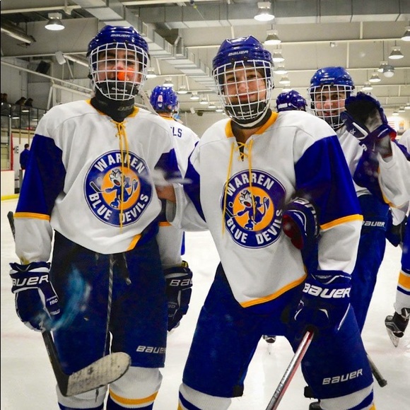 Profile Picture of David Alexakos (@davidalexakos) on Poshmark