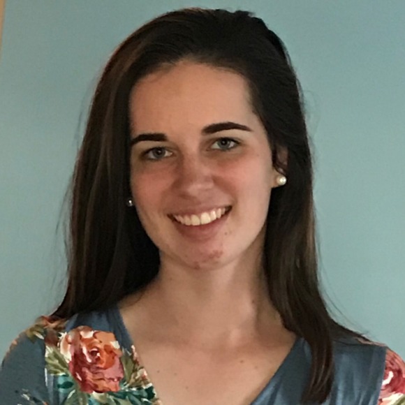 Profile Picture of Janette Driscoll (@janettedriscoll) on Poshmark