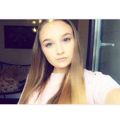 Profile Picture of Juliauphoff1998 (@juliauphoff1998) on Twitter