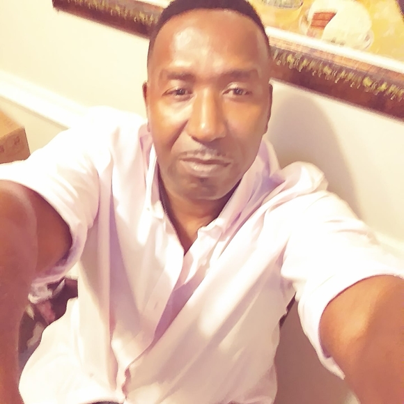 Profile Picture of Clarence Reed (@flexinin2004) on Poshmark